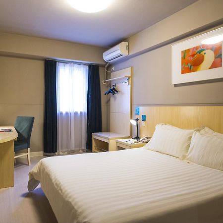 Magnolia Business Hotel Xining Railway Station Grand Cross Mojia Street Екстериор снимка