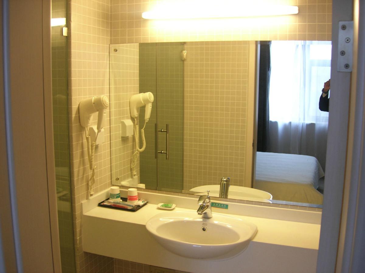 Magnolia Business Hotel Xining Railway Station Grand Cross Mojia Street Екстериор снимка