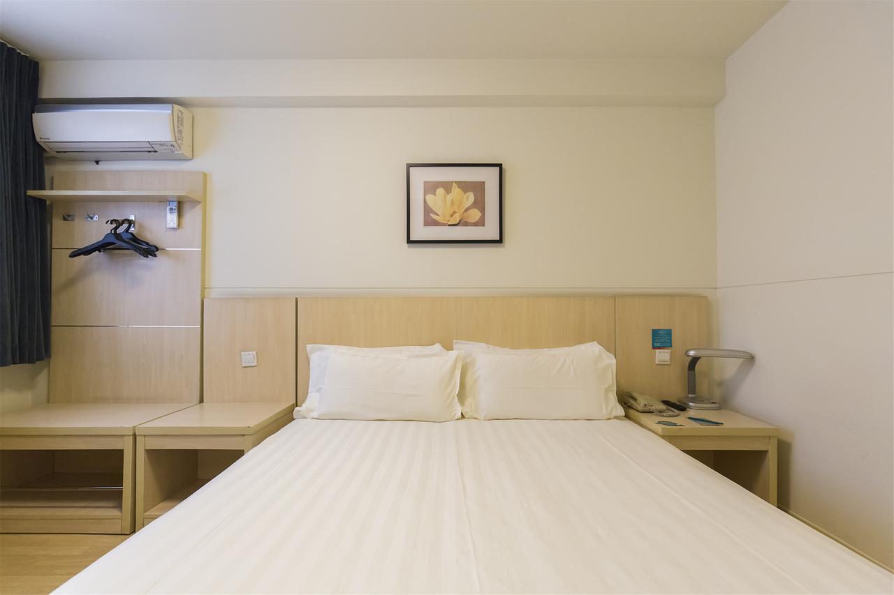 Magnolia Business Hotel Xining Railway Station Grand Cross Mojia Street Екстериор снимка