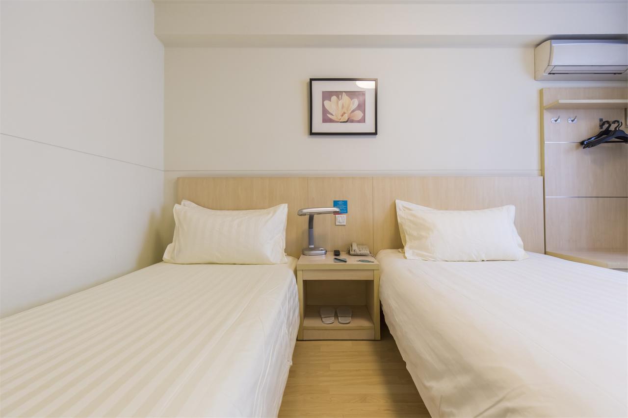 Magnolia Business Hotel Xining Railway Station Grand Cross Mojia Street Екстериор снимка